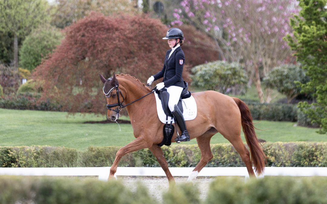 Erfolgreich bei den Children: Antonia Hansmeyer konnte sich mit Gentle van Wittenstein und Selena 24 für den Start in Warendorf qualifizieren. Foto: Marla S. Christ