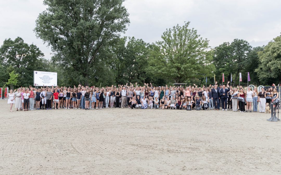 8er-Team Finale 2026 in Rahmen der Hessischen Meisterschaften Dressur und Springen